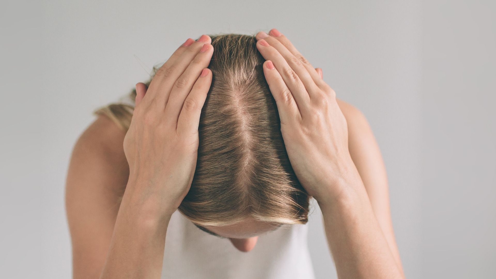 Caduta di capelli: quando preoccuparsi e rimedi