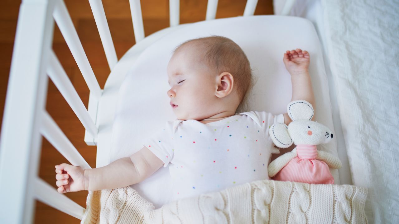 Perché è importante il sonno per il bambino? Cosa fare se dorme molto o poco?
