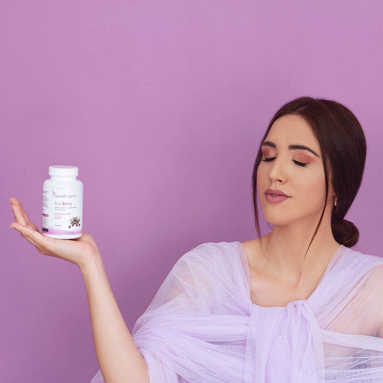 SanaExpert Acai Berry ragazza mora rilassata